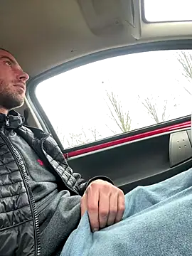 Rotteei1 online show from December 5, 2:03 pm