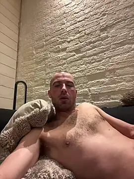 Snapshot of Rotteei1 chatting on February 6, 6:18 am Rotteei1 online show from February 6, 6:18 am