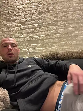 Snapshot of Rotteei1 chatting on February 7, 8:51 am Rotteei1 online show from February 7, 8:51 am