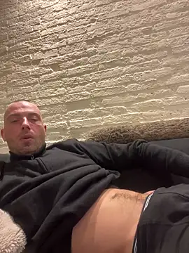 Snapshot of Rotteei1 chatting on February 8, 5:16 pm Rotteei1 online show from February 8, 5:16 pm