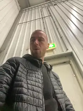 Snapshot of Rotteei1 chatting on February 16, 9:05 am Rotteei1 online show from February 16, 9:05 am