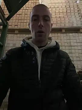 Snapshot of Rotteei1 chatting on February 19, 7:15 am Rotteei1 online show from February 19, 7:15 am