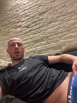 Snapshot of Rotteei1 chatting on March 3, 6:19 am Rotteei1 online show from March 3, 6:19 am