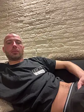 Snapshot of Rotteei1 chatting on March 3, 11:54 pm Rotteei1 online show from March 3, 11:54 pm