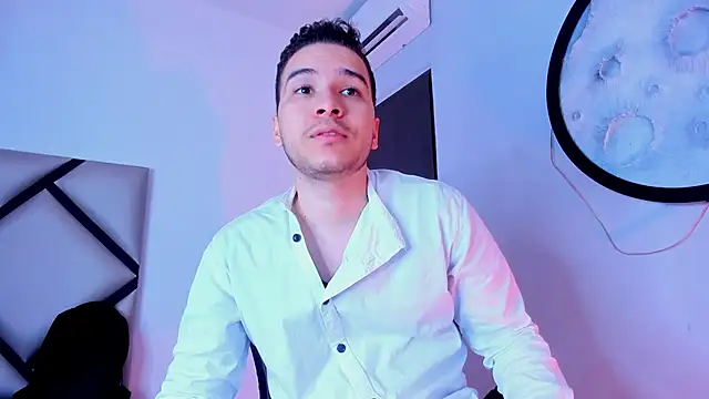 Snapshot of mike_257 chatting on November 5, 11:54 am mike 257 online show from November 5, 11:54 am