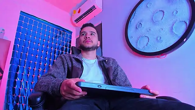 mike 257 online show from March 10, 11:26 am