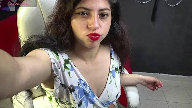 Snapshot of Aishaahot chatting on October 24, 12:45 pm Aishaahot online show from October 24, 12:45 pm