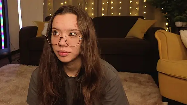 Snapshot of FabiolaCowing chatting on November 9, 6:06 pm FabiolaCowing online show from November 9, 6:06 pm