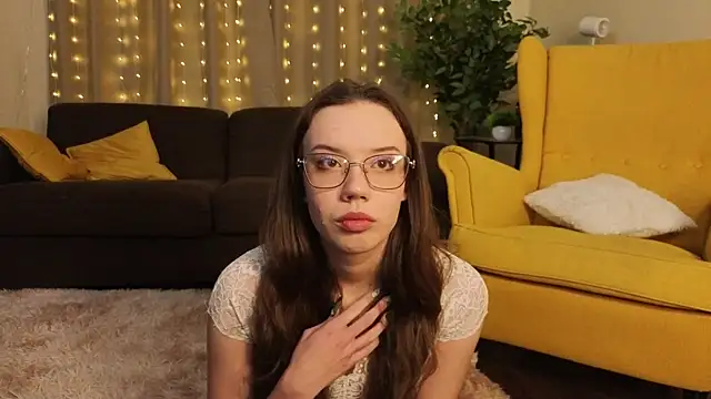 Snapshot of FabiolaCowing chatting on November 17, 7:08 pm FabiolaCowing online show from November 17, 7:08 pm