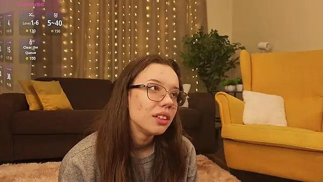 Snapshot of FabiolaCowing chatting on November 20, 6:07 pm FabiolaCowing online show from November 20, 6:07 pm