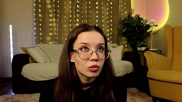 Snapshot of FabiolaCowing chatting on November 26, 6:09 pm FabiolaCowing online show from November 26, 6:09 pm