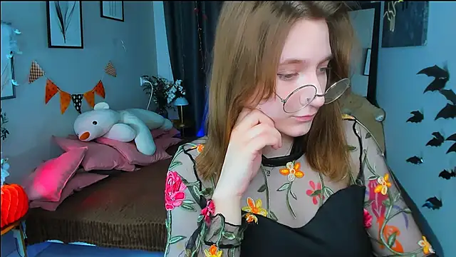 Snapshot of fairy_tara chatting on October 26, 8:48 pm fairy tara online show from October 26, 8:48 pm