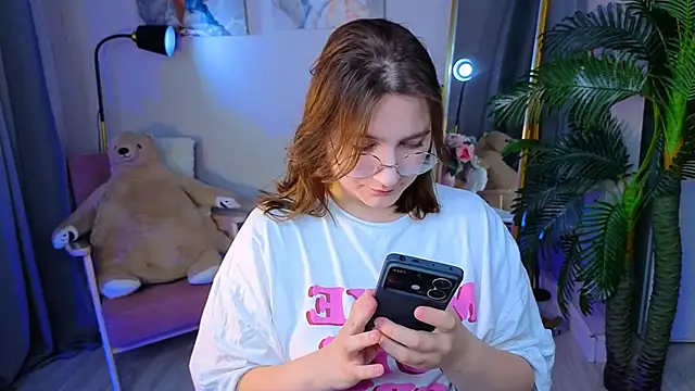 Snapshot of fairy_tara chatting on November 16, 9:42 pm fairy tara online show from November 16, 9:42 pm