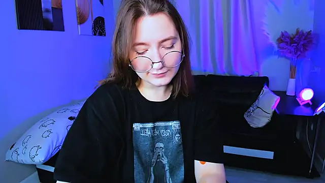 Snapshot of fairy_tara chatting on November 18, 6:18 am fairy tara online show from November 18, 6:18 am