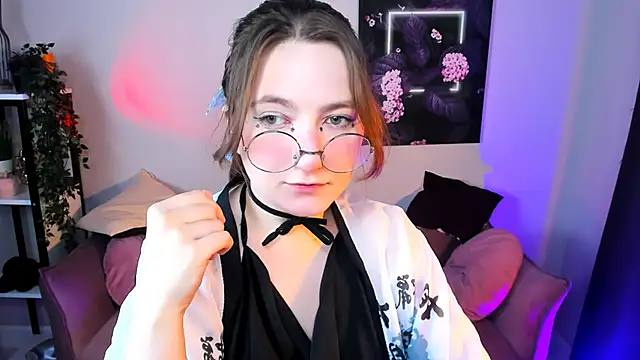 Snapshot of fairy_tara chatting on November 27, 6:04 am fairy tara online show from November 27, 6:04 am