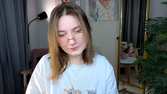 Snapshot of fairy_tara chatting on November 30, 9:19 pm fairy tara online show from November 30, 9:19 pm