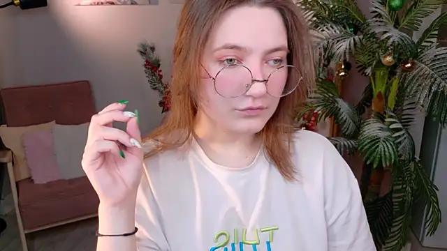 Snapshot of fairy_tara chatting on December 16, 6:29 am fairy tara online show from December 16, 6:29 am