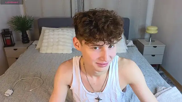 crisp1n online show from November 12, 3:01 pm