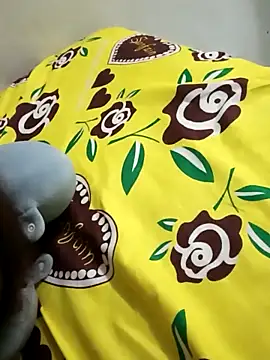 chikis12  online show from November 26, 11:06 pm