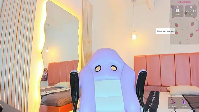 NahomiWalker  online show from April 10, 7:40 pm