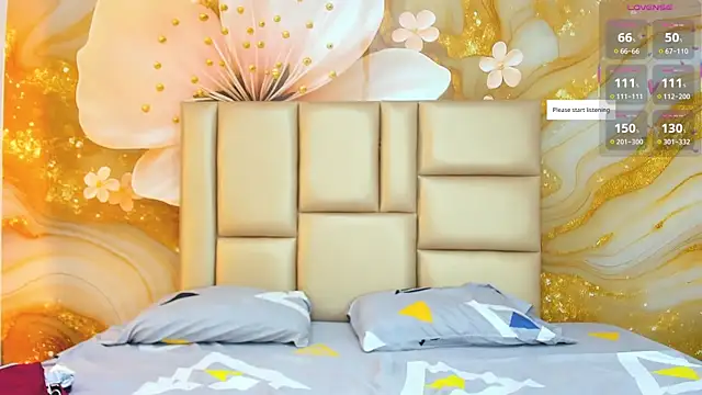 NahomiWalker  online show from April 16, 7:03 pm