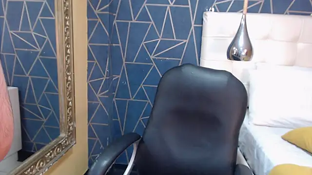 SantiOlsen online show from November 2, 3:53 am