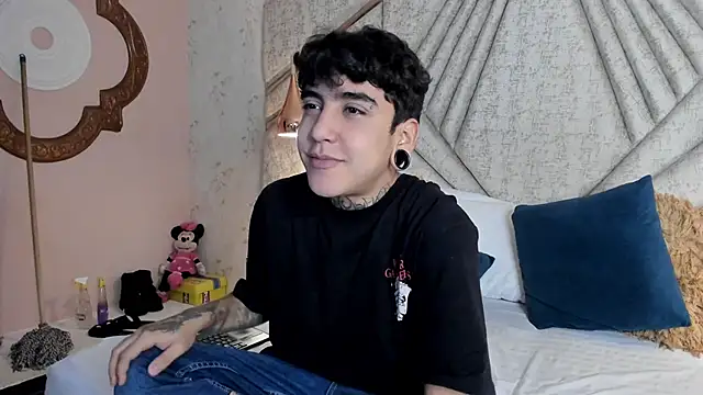 SantiOlsen online show from November 12, 12:38 pm