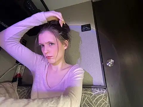 Thedeepwebcutie online show from January 12, 7:35 am