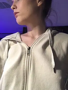 Snapshot of Thedeepwebcutie chatting on May 26, 1:34 am Thedeepwebcutie online show from May 26, 1:34 am