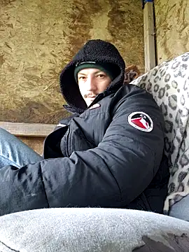 Snapshot of bbyxklaus chatting on November 25, 11:10 am bbyxklaus online show from November 25, 11:10 am