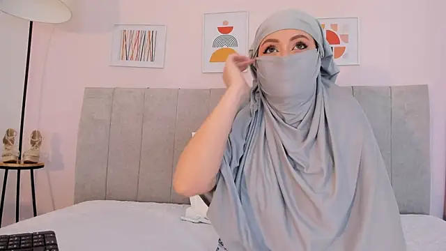 fatiima  online show from October 25, 7:19 pm