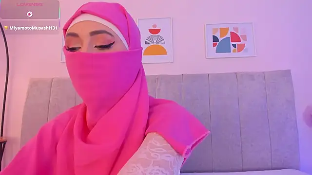 fatiima  online show from April 1, 7:22 pm