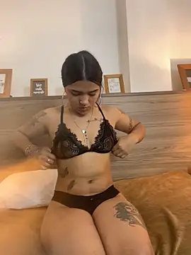 Snapshot of Demon_foxes chatting on November 15, 5:42 pm Demon foxes online show from November 15, 5:42 pm