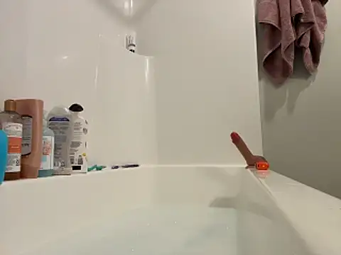 Snapshot of PetitemarieeThaReal chatting on December 1, 8:52 am PetitemarieeThaReal online show from December 1, 8:52 am