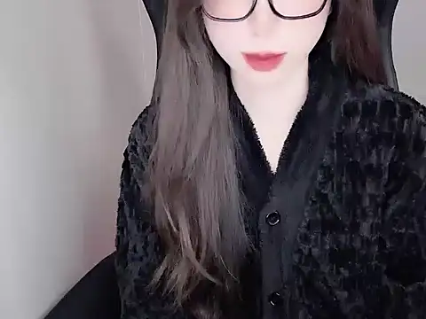 Snapshot of -Alicee- chatting on November 19, 3:45 pm -Alicee- online show from November 19, 3:45 pm