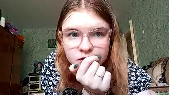Snapshot of Nessa_Vessa chatting on October 19, 8:59 am Nessa Vessa online show from October 19, 8:59 am