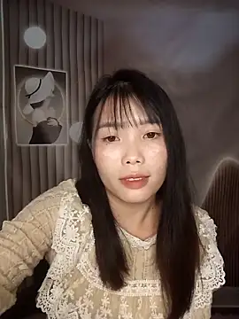 Snapshot of Fish_yellow chatting on November 11, 1:33 pm Fish yellow online show from November 11, 1:33 pm