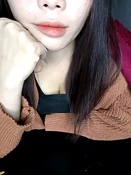 Snapshot of Fish_yellow chatting on November 20, 6:40 pm Fish yellow online show from November 20, 6:40 pm