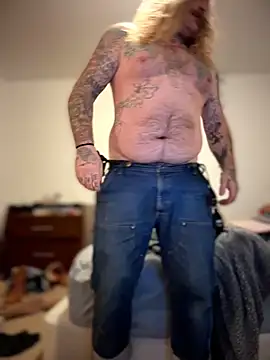 Snapshot of FitChief65 chatting on November 19, 8:03 am FitChief65 online show from November 19, 8:03 am