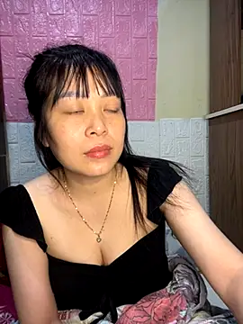 Snapshot of Butterfly_kee chatting on November 2, 7:11 am Butterfly kee online show from November 2, 7:11 am