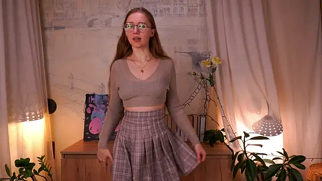 Snapshot of ArianaSweazy chatting on November 18, 2:43 pm ArianaSweazy online show from November 18, 2:43 pm