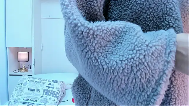 Snapshot of Blackywhiite chatting on October 31, 4:57 am Blackywhiite online show from October 31, 4:57 am