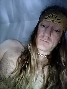 Snapshot of LSDsexslave chatting on May 18, 5:02 am LSDsexslave online show from May 18, 5:02 am