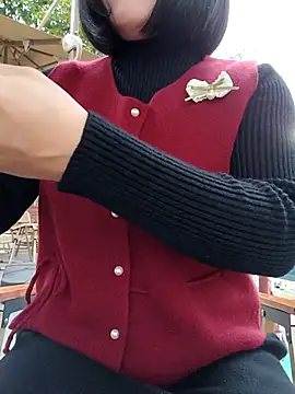 Snapshot of Mina-02 chatting on December 5, 9:40 am Mina-02 online show from December 5, 9:40 am