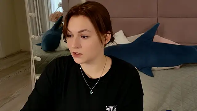 KirraMoss online show from June 15, 12:51 pm