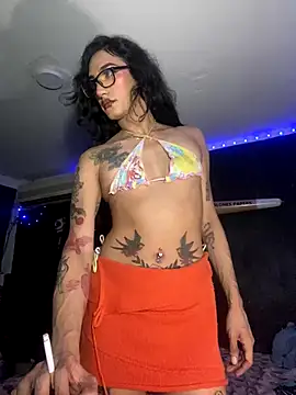 Snapshot of NikitaDragunXXX chatting on October 24, 7:27 am NikitaDragunXXX online show from October 24, 7:27 am