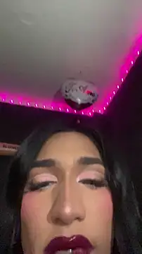 Snapshot of NikitaDragunXXX chatting on December 17, 6:41 am NikitaDragunXXX online show from December 17, 6:41 am