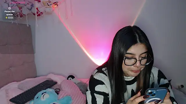Snapshot of Ayleen_Honey chatting on October 25, 4:31 am Ayleen Honey online show from October 25, 4:31 am