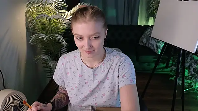 Kiki shay online show from December 22, 10:07 pm