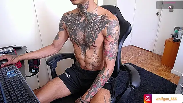 Snapshot of nathan_aress6666 chatting on February 12, 6:58 pm nathan aress6666 online show from February 12, 6:58 pm